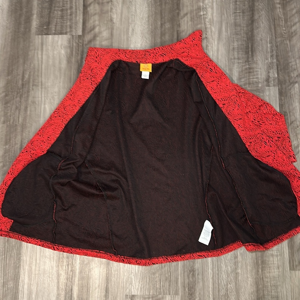 Ruby Rd. Red and Black Paisley Textured No Button Jacket - Large - Picture 6 of 7